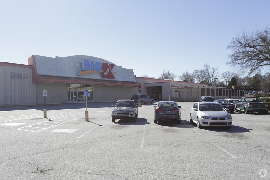 111-129 W Butler Rd, Mauldin, SC à louer - Photo de l’immeuble – Image 3 sur 10