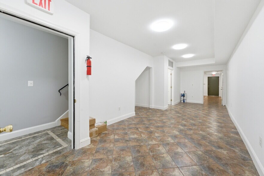 720 I St SE, Washington, DC à louer - Photo de l’immeuble – Image 3 sur 23