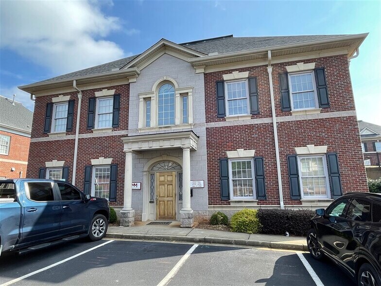 420 The Parkway, Greer, SC à vendre - Photo de l’immeuble – Image 2 sur 8