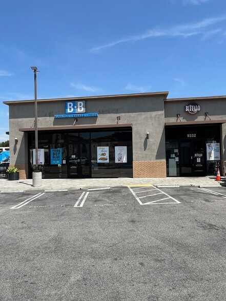 Washington Blvd, Pico Rivera, CA à louer - Photo de l’immeuble – Image 2 sur 9