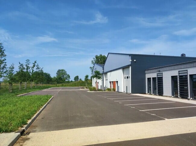 Plus de détails pour Industriel/Logistique à louer