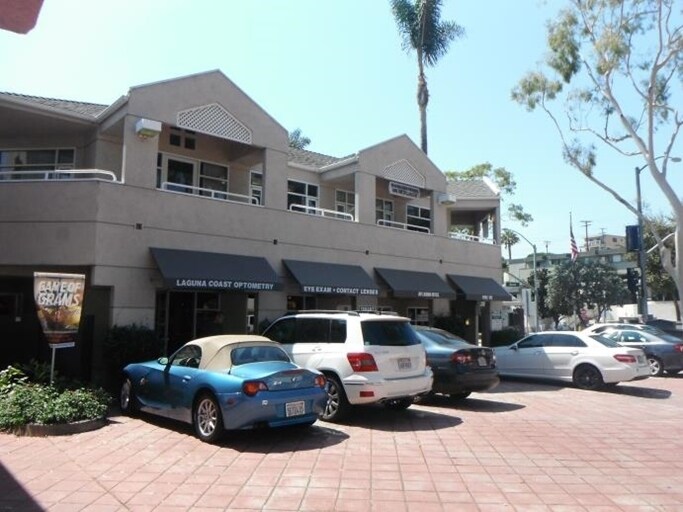 303 Broadway Ave, Laguna Beach, CA à louer Photo de l’immeuble– Image 1 sur 5