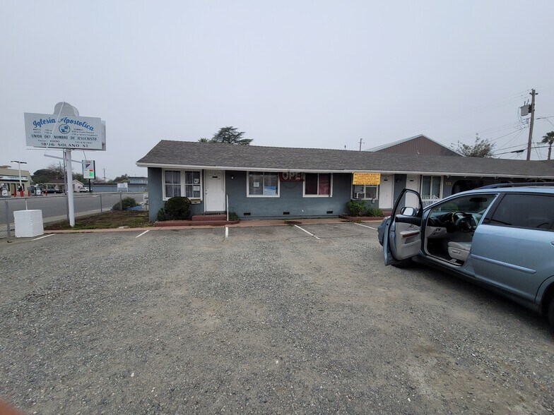 1806 Solano St, Corning, CA à vendre - Photo de l’immeuble – Image 2 sur 17