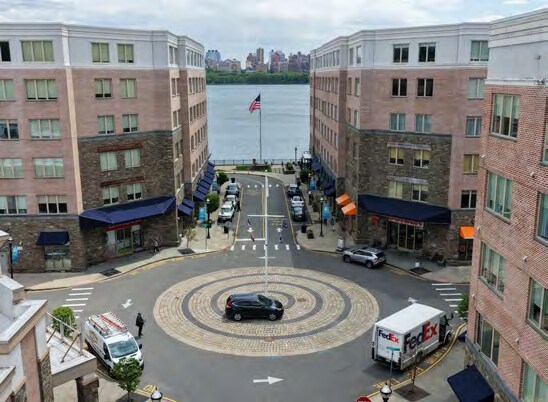 4 Main St, Edgewater, NJ à louer Photo de l’immeuble– Image 1 sur 4