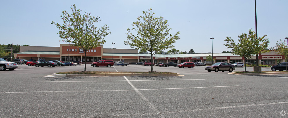 1543-1565 Hyde Park Rd, Essex, MD à louer - Photo principale – Image 1 sur 4