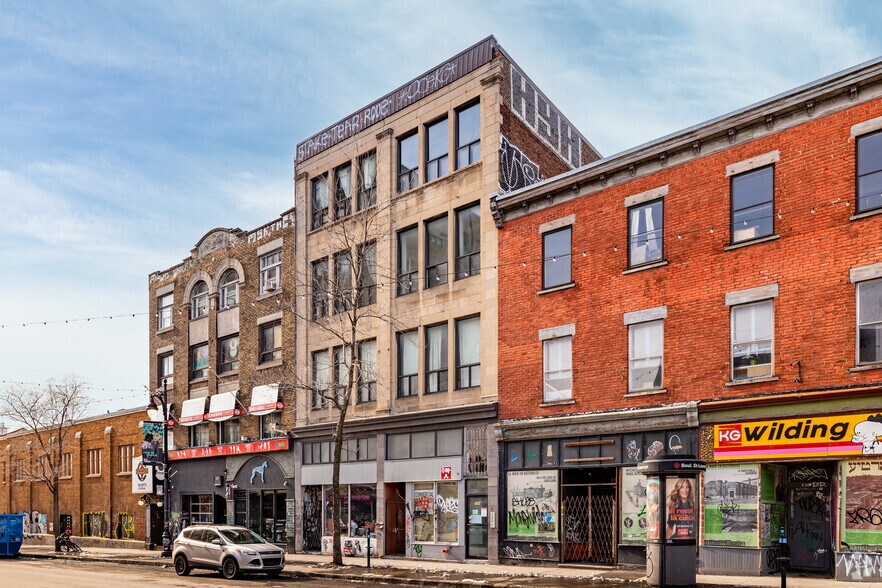 3960-3964 Boul Saint-Laurent, Montréal, QC à louer - Photo de l’immeuble – Image 1 sur 17