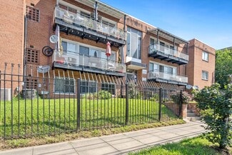 Plus de détails pour 808 Chesapeake St SE, Washington, DC - Logement à vendre