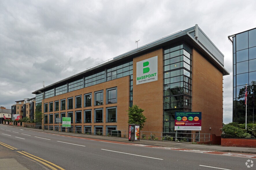 377-399 London Rd, Camberley à louer - Photo de l’immeuble – Image 1 sur 13