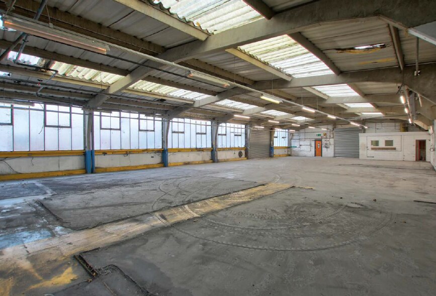 2 Wheaton Rd, Witham à vendre - Photo de l’immeuble – Image 2 sur 2