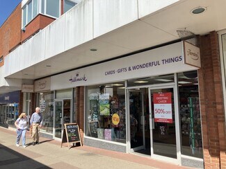 Plus de détails pour 1-2 Bishops Walk, Tewkesbury - Local commercial à louer
