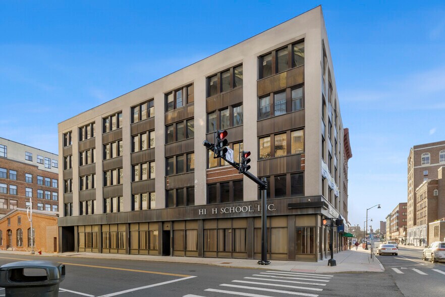 273-275 Asylum St, Hartford, CT à vendre - Photo de l’immeuble – Image 2 sur 33
