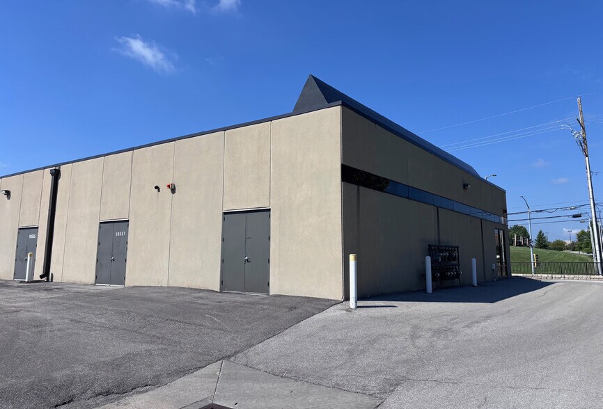 15000-15042 W 106th St, Lenexa, KS à louer - Photo de l’immeuble – Image 2 sur 7