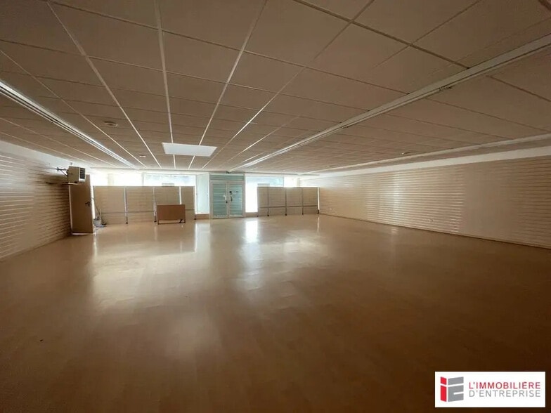 Local commercial dans Ploemeur à vendre - Photo de l’immeuble – Image 3 sur 4