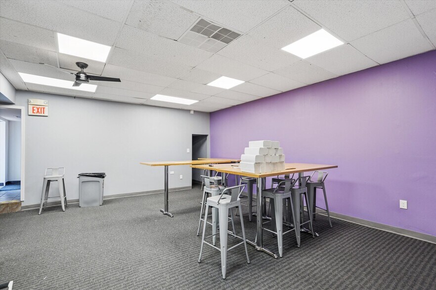 97 Wood St, Bristol, PA à vendre - Photo de l’immeuble – Image 3 sur 29