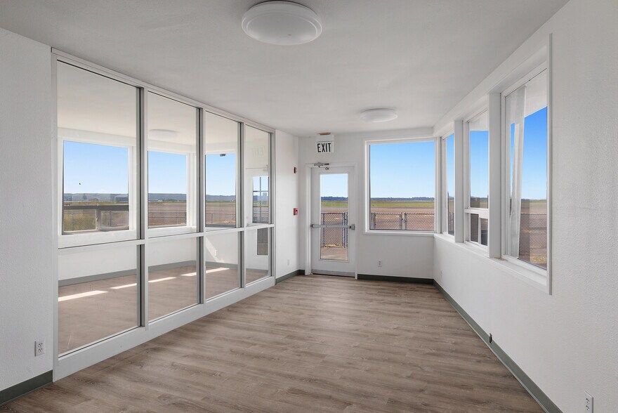1300 Airport way, Hoquiam, WA à louer - Photo de l’immeuble – Image 2 sur 21