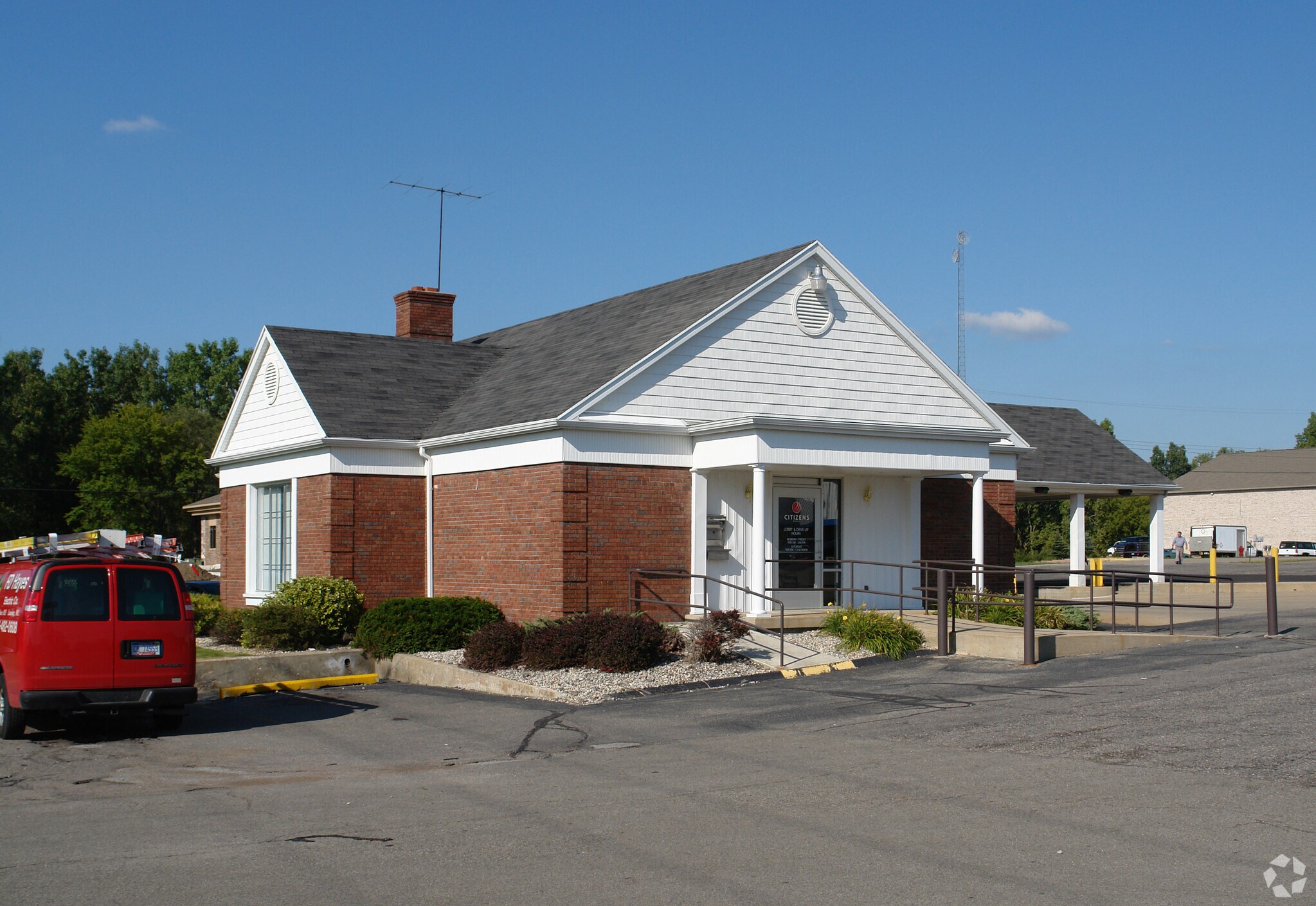 15431 S Old Us-27, Lansing, MI à vendre Photo principale– Image 1 sur 8