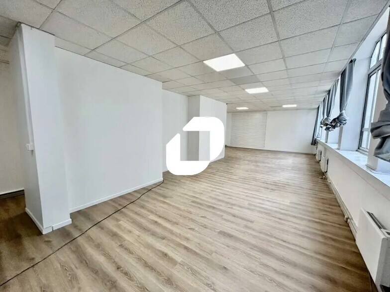 Bureau dans Paris à louer - Photo de l’immeuble – Image 3 sur 10