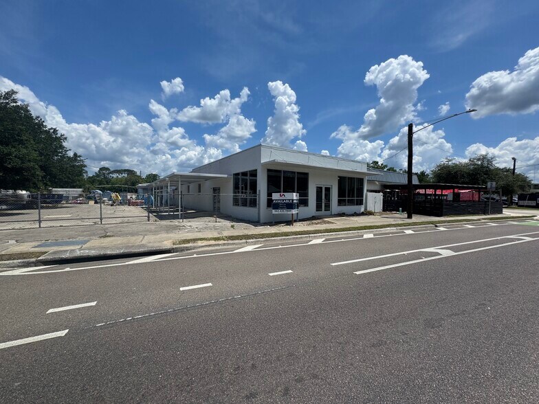 224 NW 8th Ave, Gainesville, FL à louer - Photo de l’immeuble – Image 1 sur 5