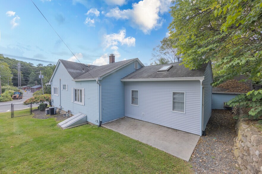 189 S Pearl St, Pearl River, NY à vendre - Photo de l’immeuble – Image 3 sur 31