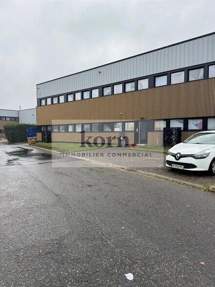 Industriel/Logistique dans Villeneuve-la-Garenne à louer - Photo de l’immeuble – Image 2 sur 10