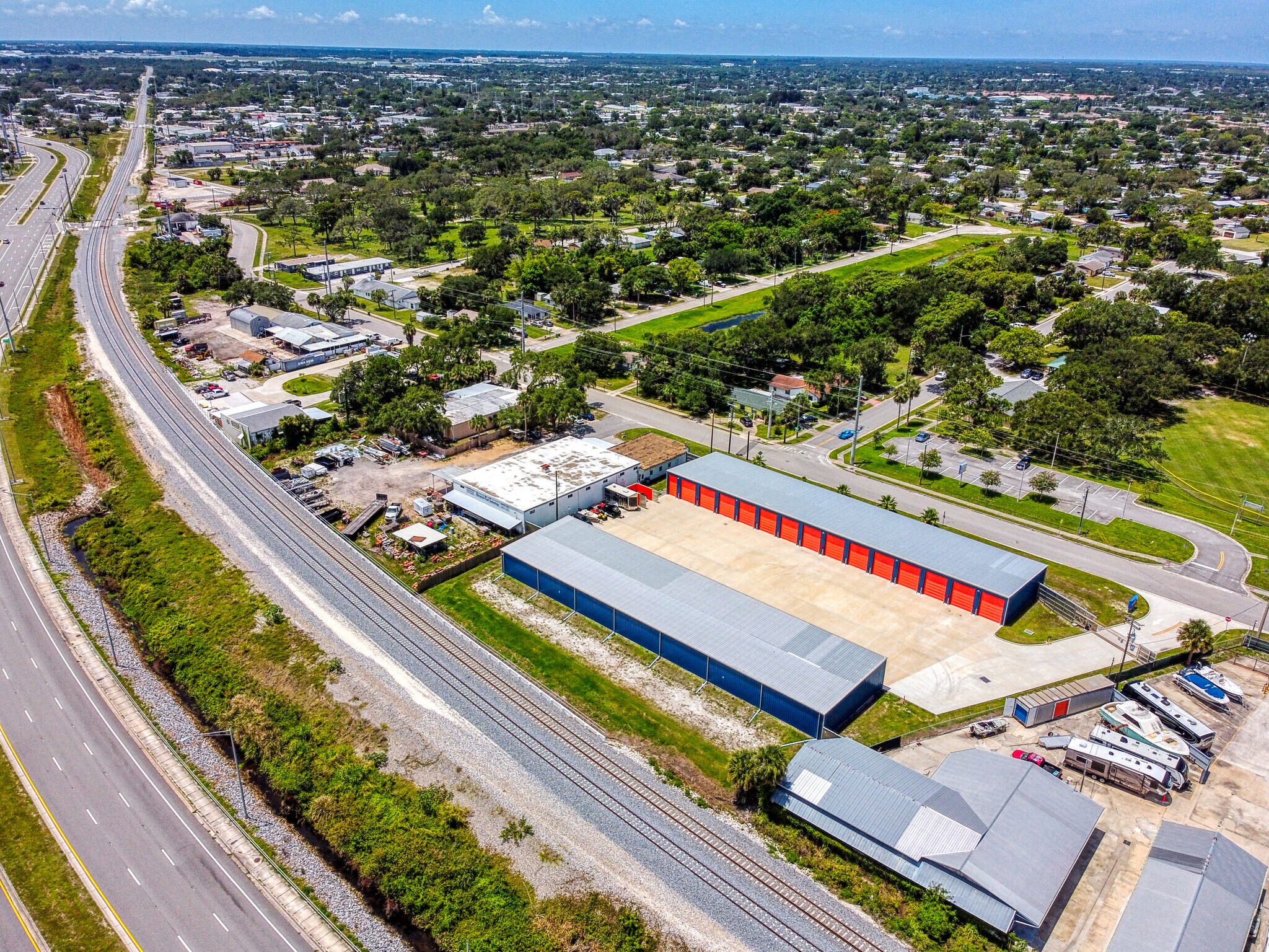 2225 Avocado Ave, Melbourne, FL à louer Aérien– Image 1 sur 16