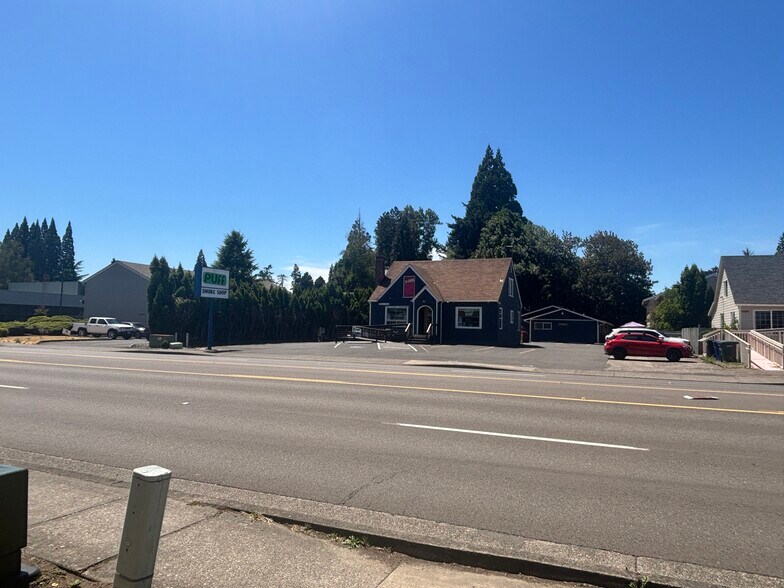 4131 River Rd N, Salem, OR à louer - Photo de l’immeuble – Image 2 sur 14