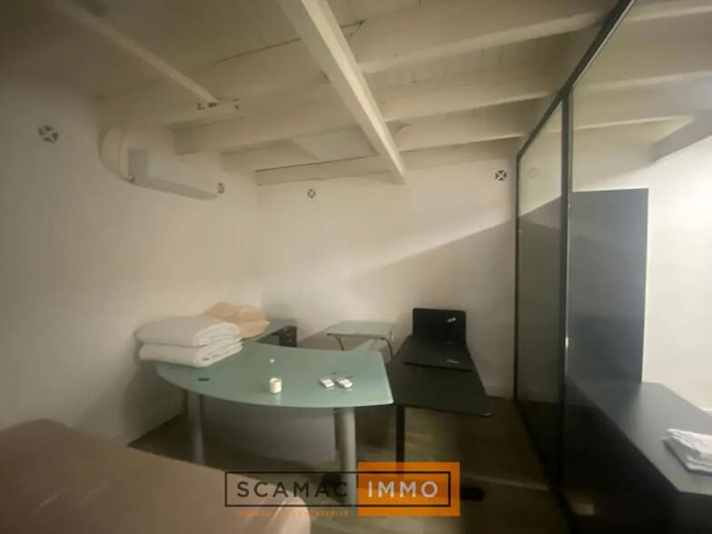 Local commercial dans Marseille à louer - Photo intérieure – Image 2 sur 9