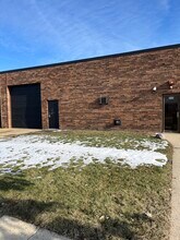 803-907 Industrial Dr, West Chicago, IL à louer Photo intérieure– Image 1 sur 7
