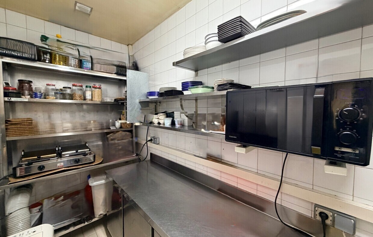 Local commercial dans Barcelone, Barcelona à louer Photo principale– Image 1 sur 2