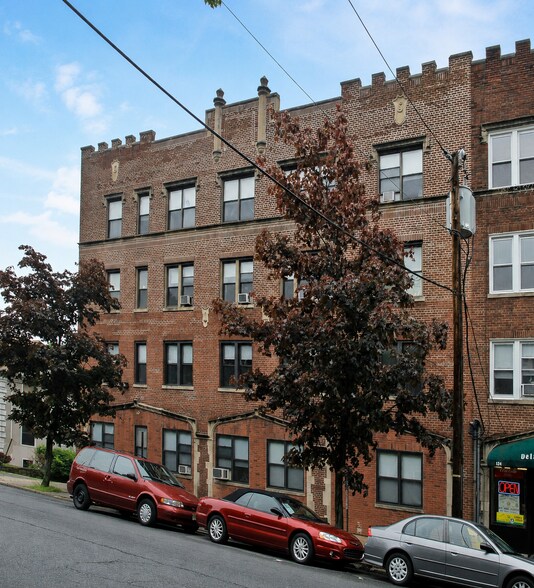 130 Grand Ave, Englewood, NJ à vendre - Photo de l’immeuble – Image 2 sur 22