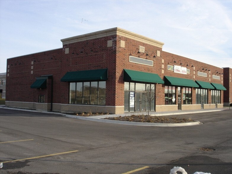 471-479 Briargate Dr, South Elgin, IL à vendre - Photo principale – Image 1 sur 20