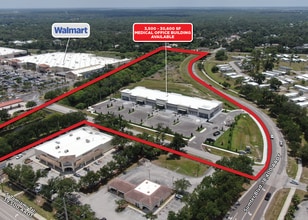 5900 Sumter Blvd, North Port, FL à louer Photo de l’immeuble– Image 1 sur 4