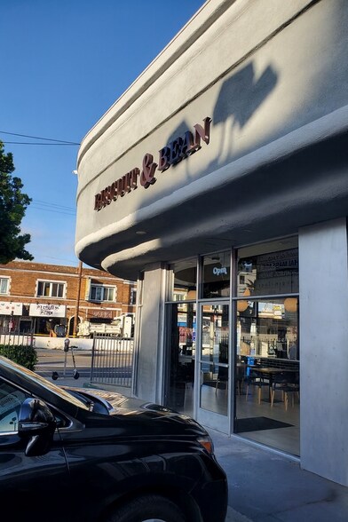 2501 W Sunset Blvd, Los Angeles, CA à louer - Photo de l’immeuble – Image 2 sur 9