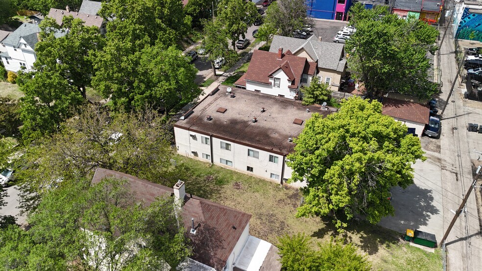 3033 15th Ave S, Minneapolis, MN à vendre - Photo de l’immeuble – Image 3 sur 11