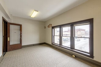 326-330 S State St, Ann Arbor, MI à louer Photo intérieure– Image 1 sur 3
