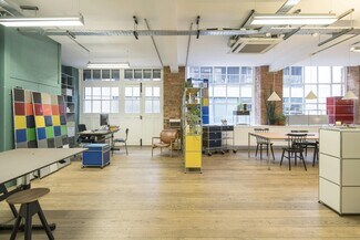 Plus de détails pour 49-51 Central St, Londres - Bureau à louer