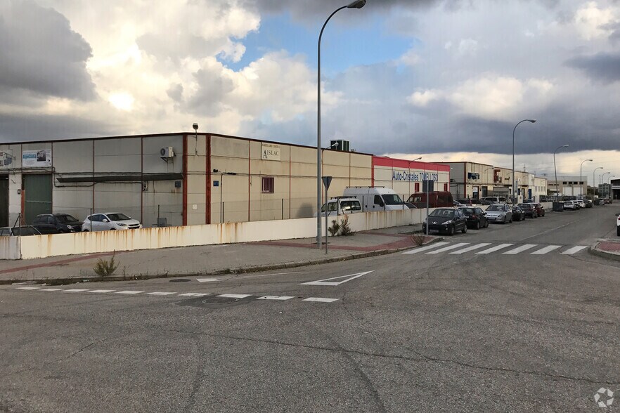 Industriel/Logistique dans Leganés, Madrid à vendre - Photo de l’immeuble – Image 2 sur 2