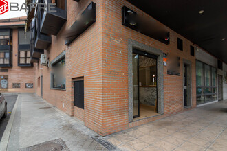 Local commercial dans Madrid, Madrid à louer Photo de l’immeuble– Image 1 sur 8