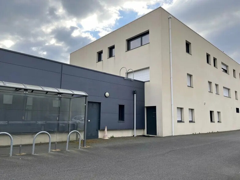 Bureau dans Auray à louer - Photo de l’immeuble – Image 1 sur 5