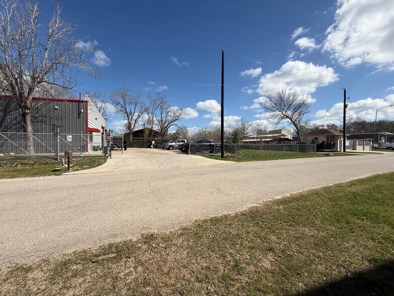 14111 Elmfield St, Houston, TX à vendre - Photo de l’immeuble – Image 3 sur 12