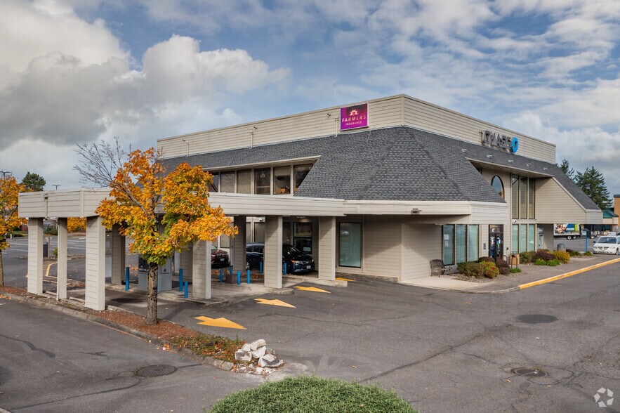 1979-2267 NE Burnside Rd, Gresham, OR à louer - Photo de l’immeuble – Image 3 sur 8