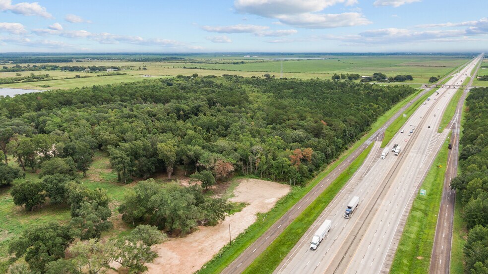 0 E Feeder Rd, Hankamer, TX à vendre - Photo principale – Image 1 sur 12