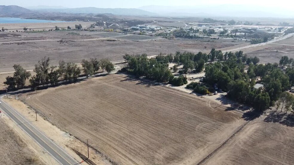 SWC Benton & Washington St, Winchester, CA à vendre - Vidéo sur l’annonce professionnelle – Image 2 sur 7