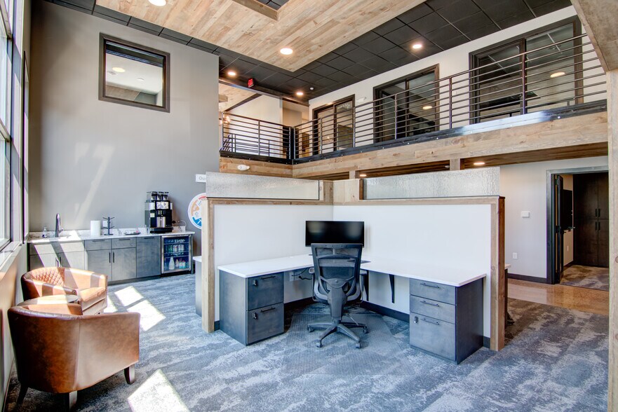 1407 Winchester Way, Altoona, WI à louer - Photo de l’immeuble – Image 2 sur 8