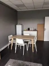 Bureau dans Trappes à vendre - Photo de l’immeuble – Image 2 sur 4