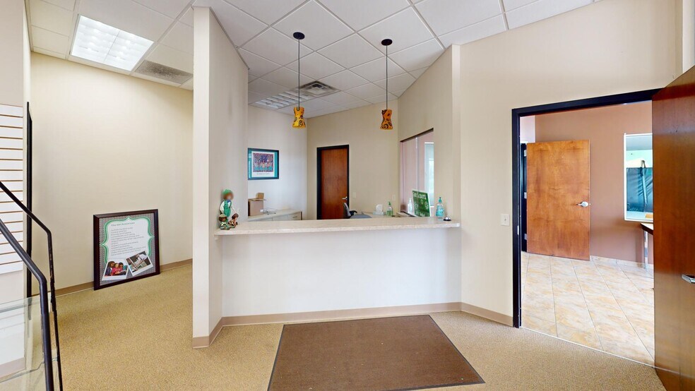 1170 E Pershing Rd, Decatur, IL à louer - Photo intérieure – Image 2 sur 27
