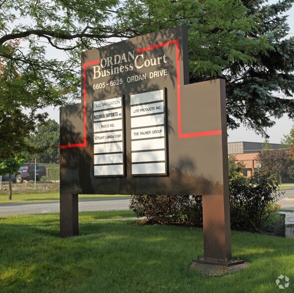 6605 Ordan Dr, Mississauga, ON à louer - Photo de l’immeuble – Image 2 sur 5