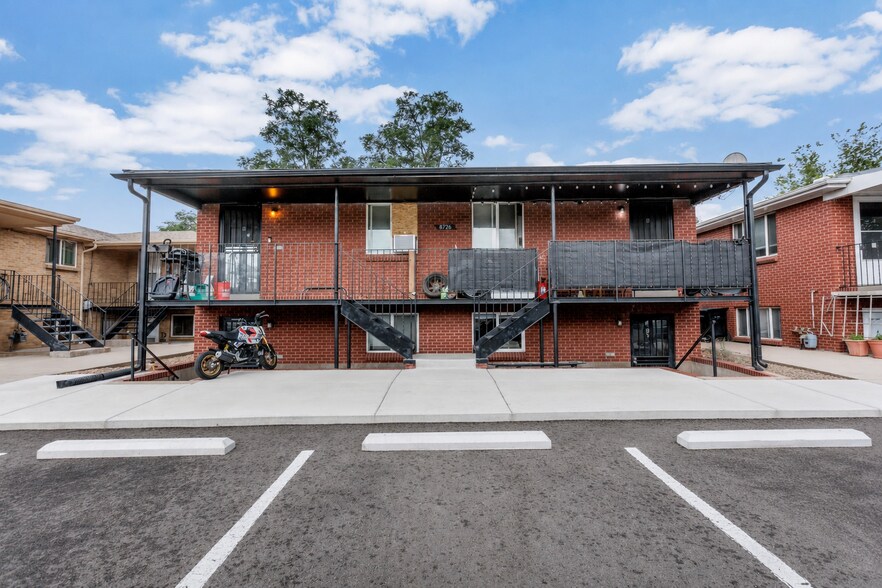 8726 W 54th Pl, Arvada, CO à vendre - Photo de l’immeuble – Image 2 sur 34