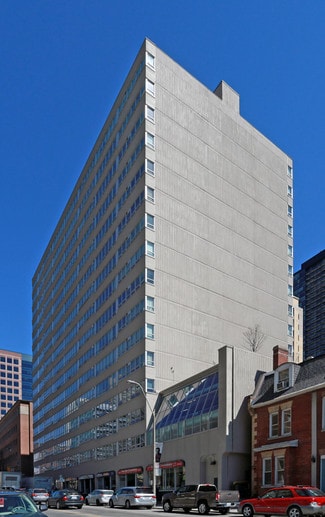 Plus de détails pour 609 Church St, Toronto, ON - Local commercial à louer