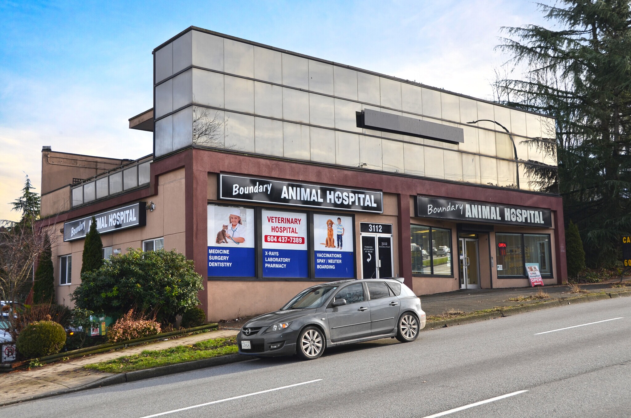 3112 Boundary Rd, Burnaby, BC à louer Photo de l’immeuble– Image 1 sur 2